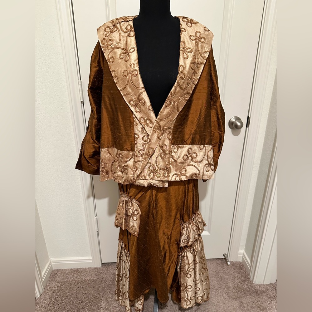 Definitely Darla women’s gold 2 pc shirt & jacket set